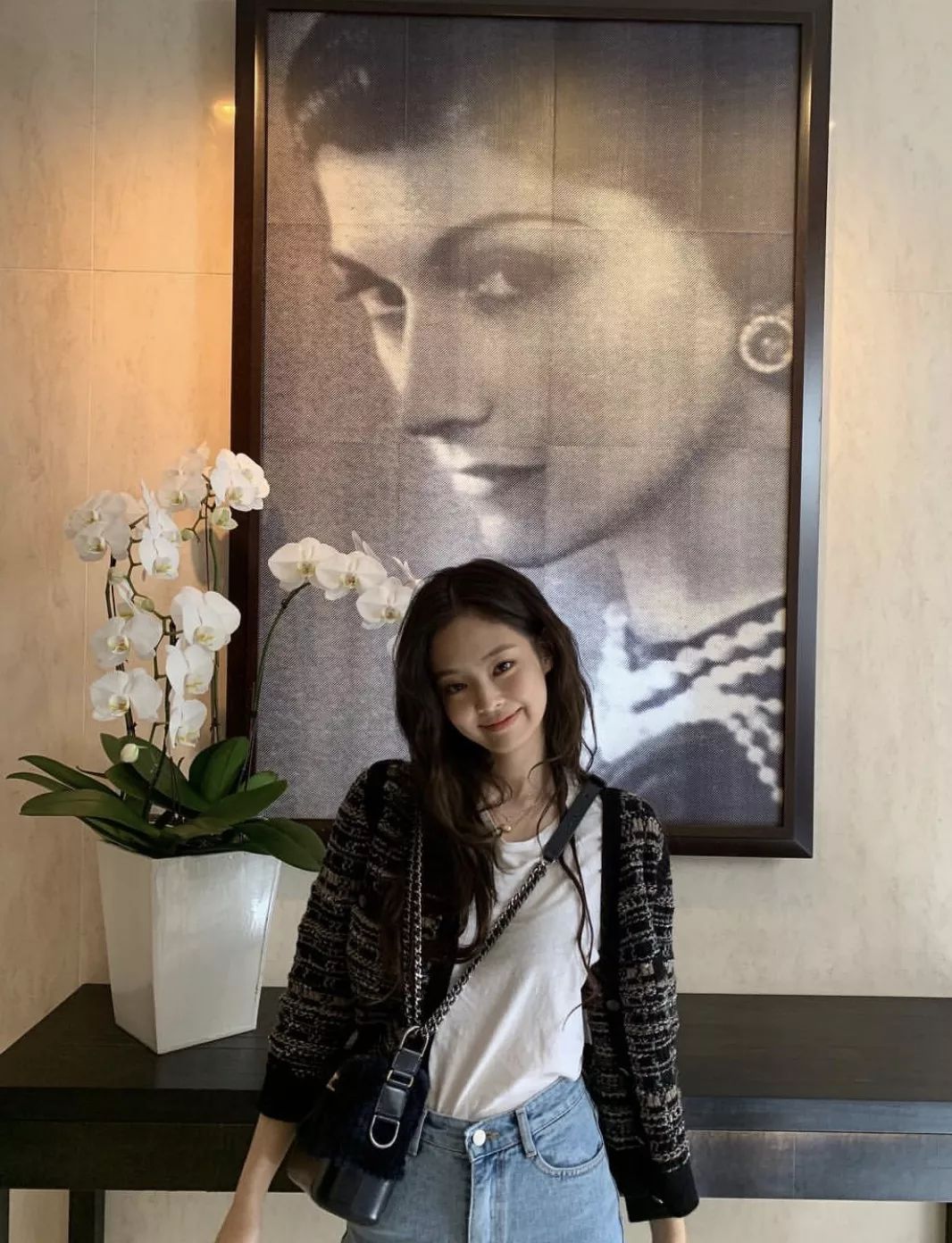 小香风如何穿更时髦,中长款黑色小香风怎么穿好看