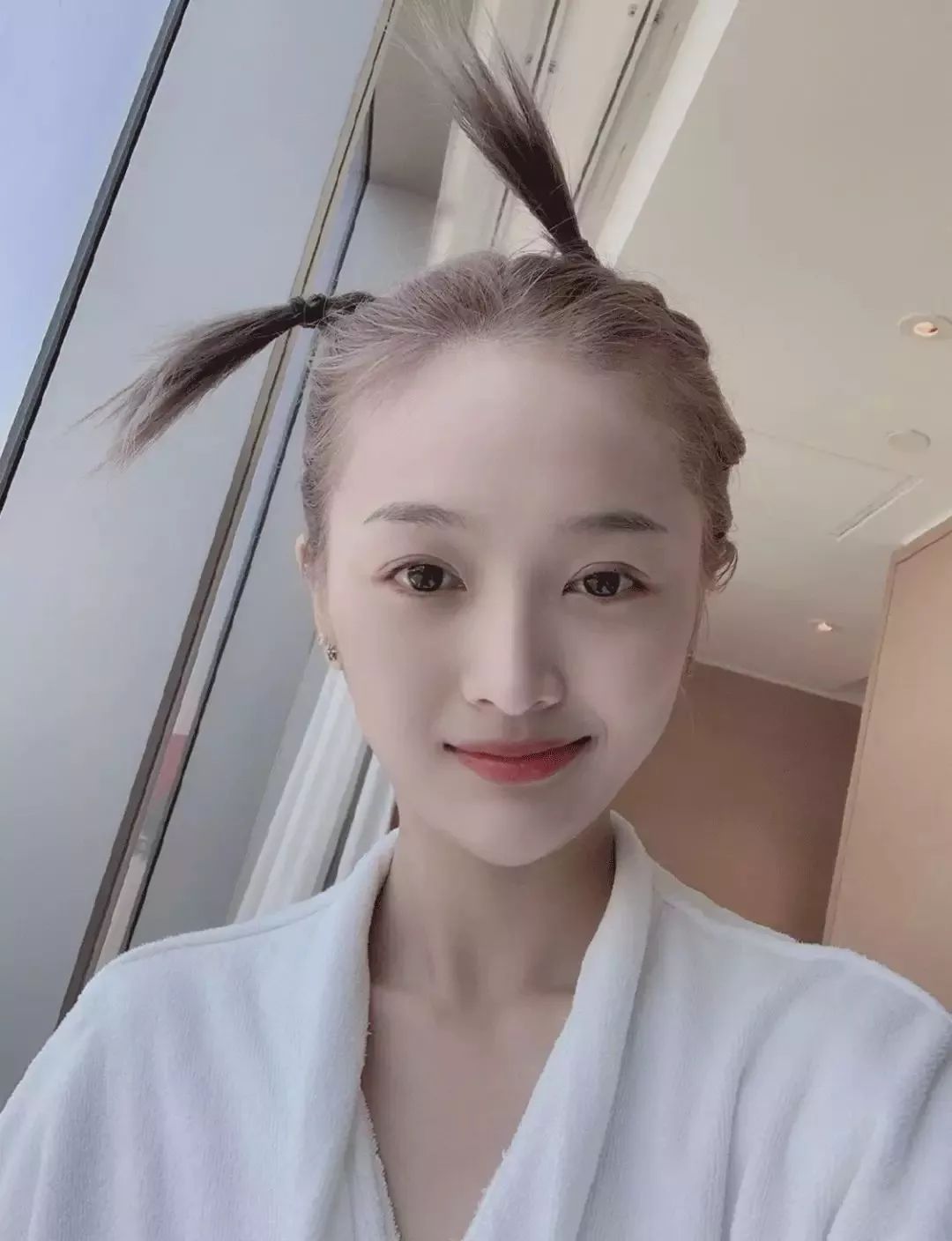 头大脸大适合什么发型短发,头小脸大适合什么发型男学生