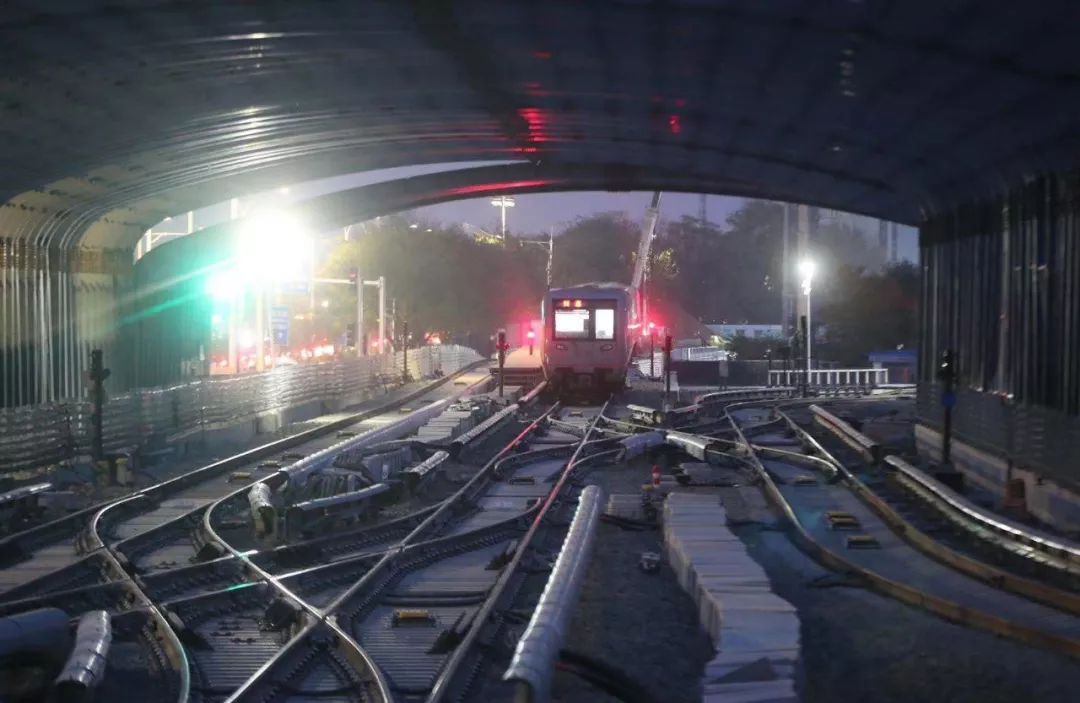 八通线早高峰运营的时间,八通线4站停运接驳方案公布