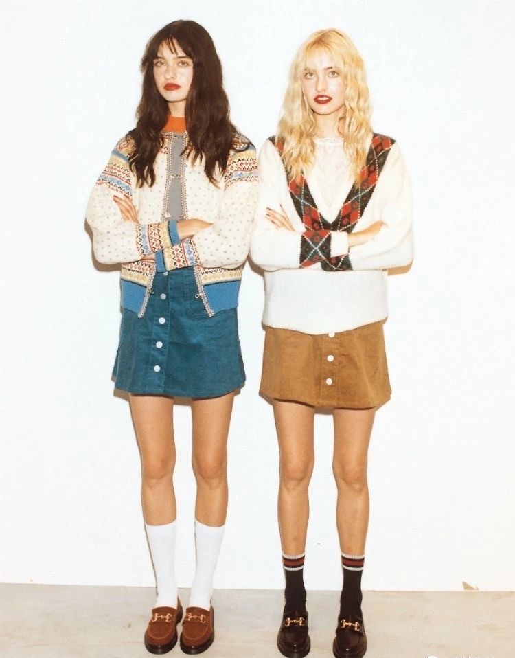 今年流行的袜子露脚踝,露脚踝的袜子洋气