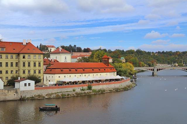 借一场旅行遇见最美的美景,旅行看最美的风景