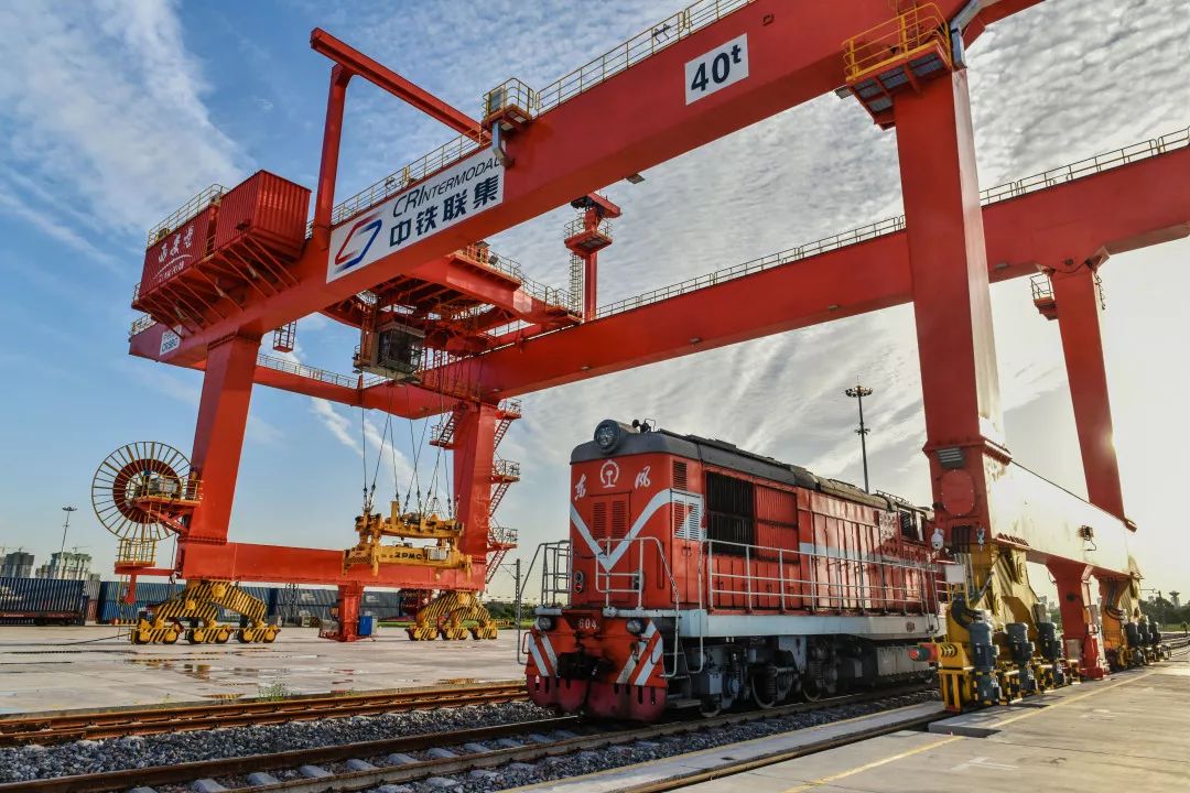 硬核举措推动服务业回暖复苏,激活中国经济新动能的三个着力点