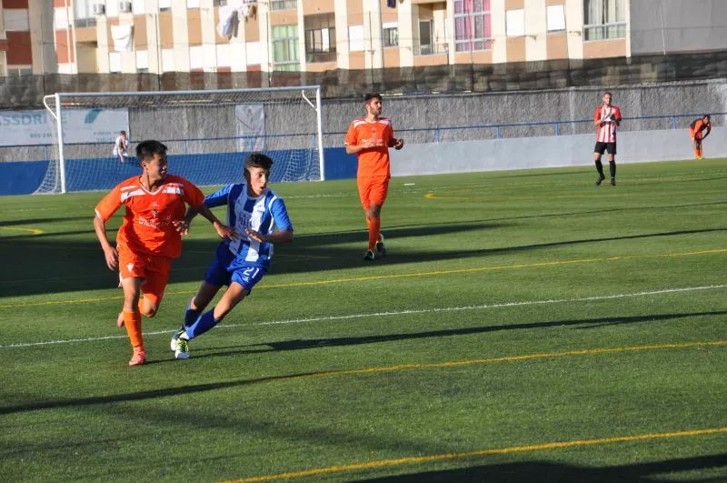 佛山这个“宝藏男孩”在葡萄牙追寻他的足球梦