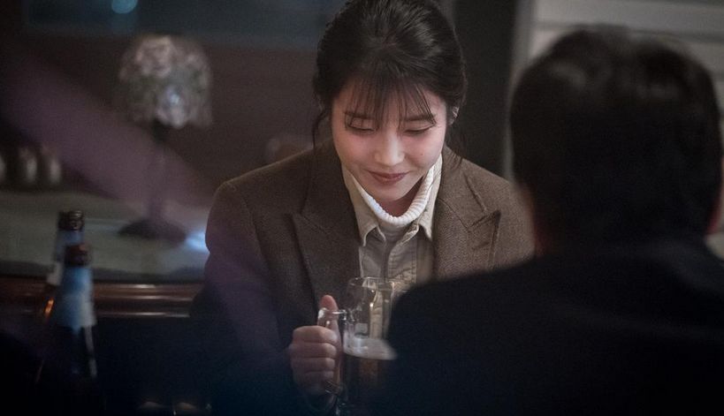 她大张旗鼓坠入爱河，却发现不过是场一个人的游戏