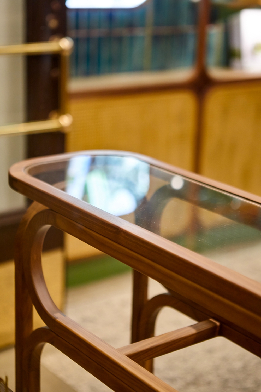 小小果汁店玩起复古油画风,这次真的美到心坎里了