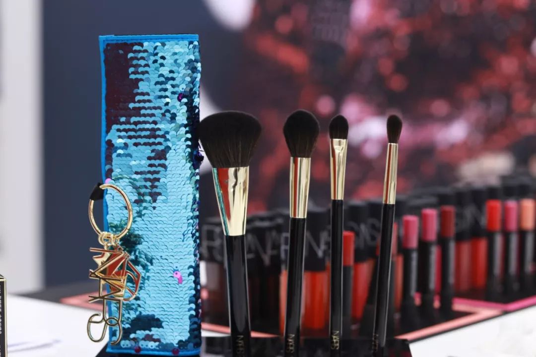 再续STUDIO54夜店传奇,NARS重庆邀你“双11”来蹦迪