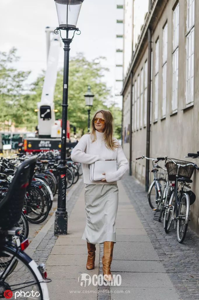 好久不见的ITgirl钟小姐，毛衣很不错喔