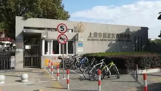 14岁河南籍上海中学生喝农药身亡,同学称“他在学校长期被欺凌”