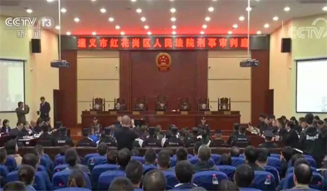 医生月入40万！开刀乱切、隐私部位下药、手术台上刷卡…这家医院被央视曝光