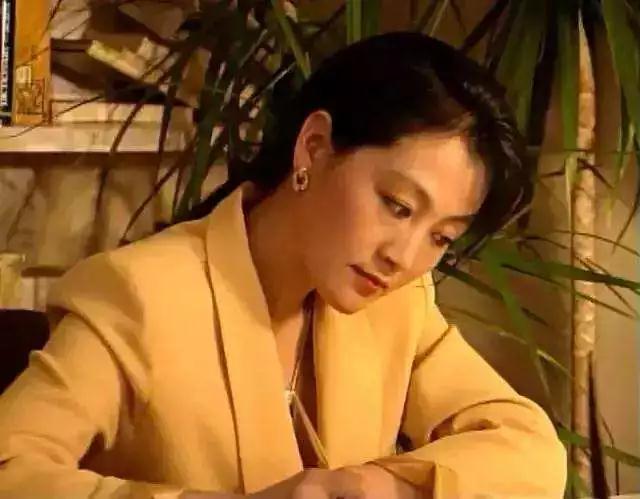 好姑娘是怎么一点一点变坏的(1980-1989)--艰难的叛逆和漫长的告别