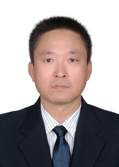 他们开车的，快把他们“揪”出来