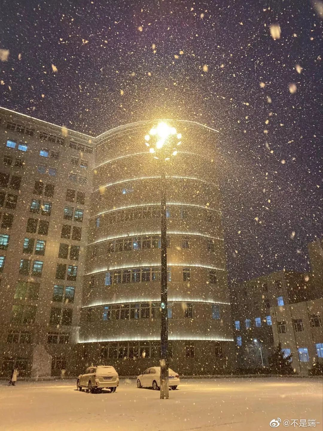 中国哪里开始下雪了,什么地方开始下雪了