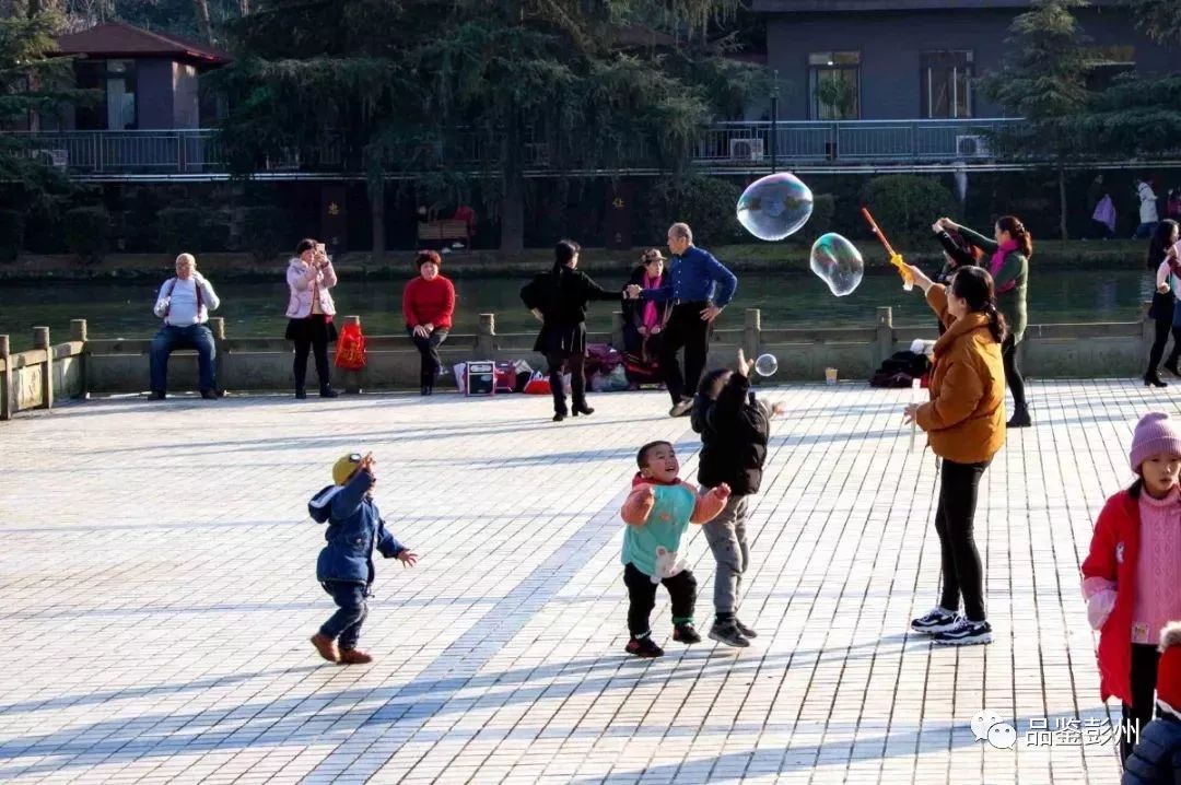 彭州许你一个七彩的世界,来彭州带你看海