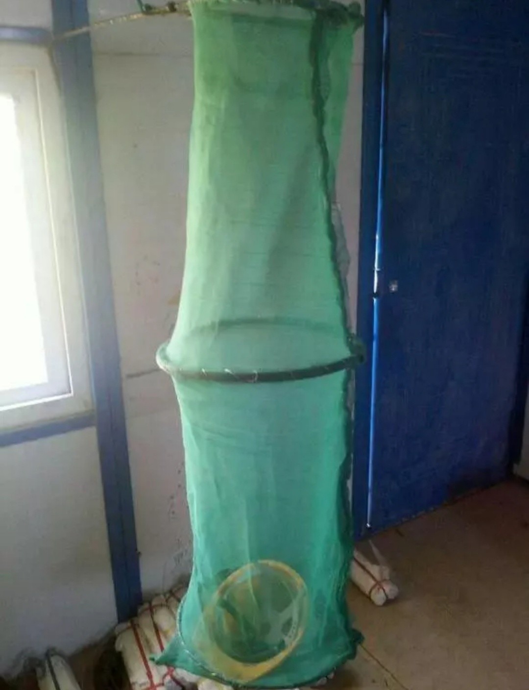 怎么制作钓鱼实用渔具视频,自制钓鱼桶渔具diy