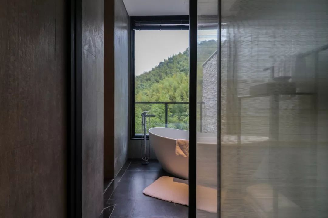 新昌安岚山居酒店,温泉入户竹林山居