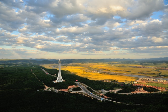 栉风沐雨六十载弦歌不辍奏华章,栉风沐雨一百年砥砺前行谱华章