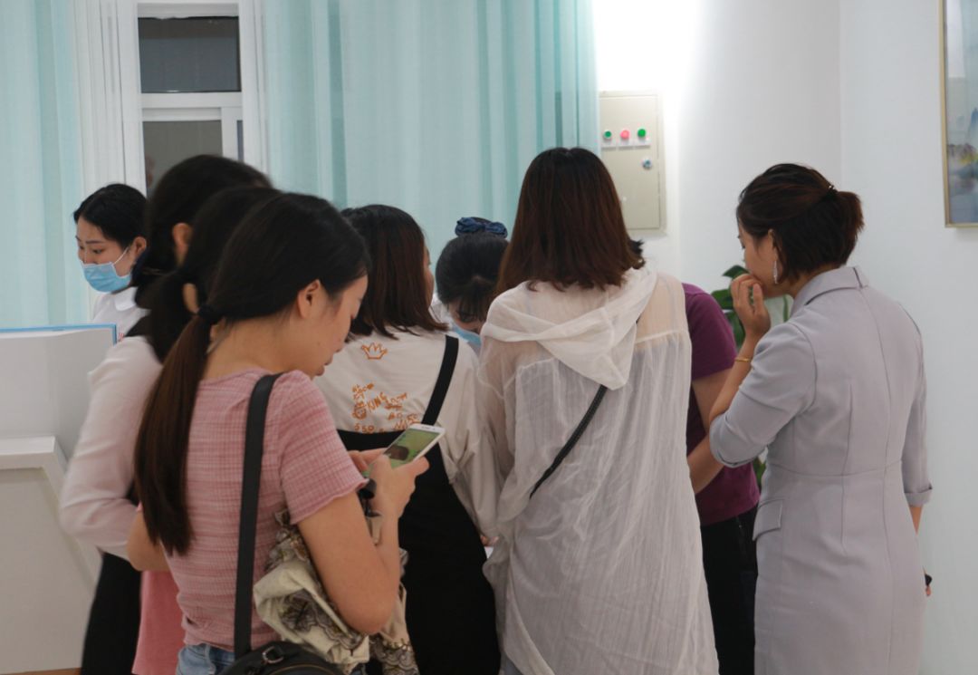 救助穷苦大学生,资助贫困孩子的好心人