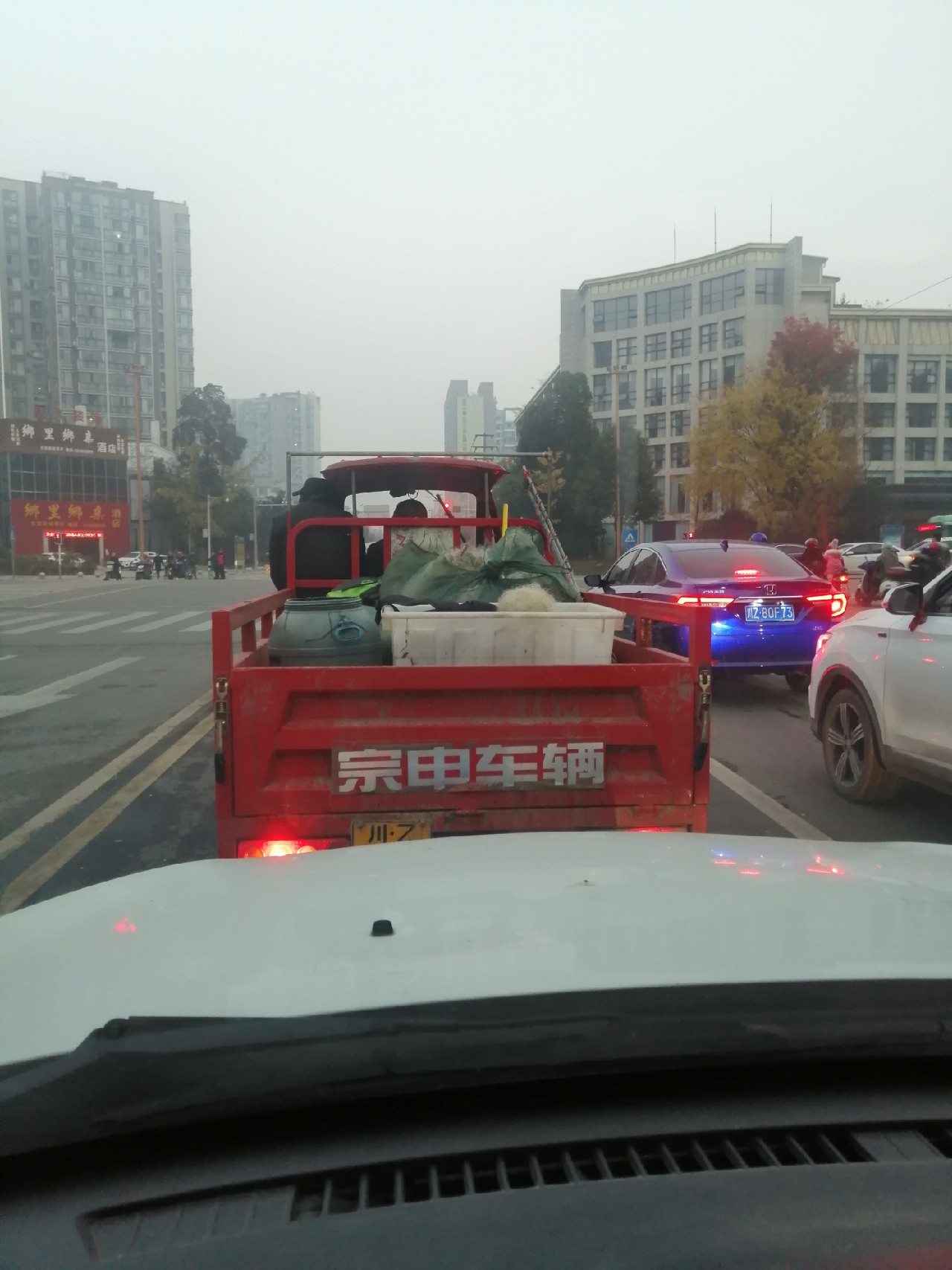 探钓偶遇小钓友怎么说,钓场用什么搭钓台