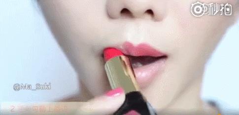 宋妍霏、泫雅破次元壁同框！原来plmm都是这样涂唇膏的