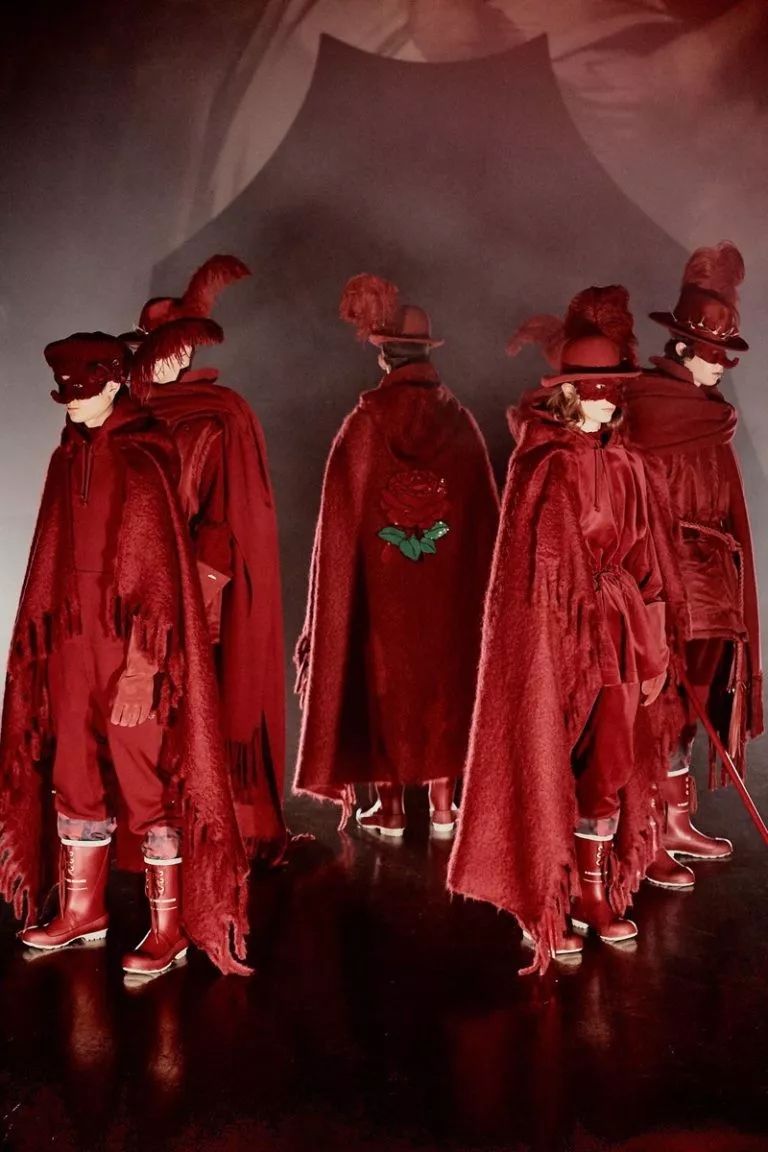 这次，我们为大家揭示那些深刻影响过我们的事物是什么？