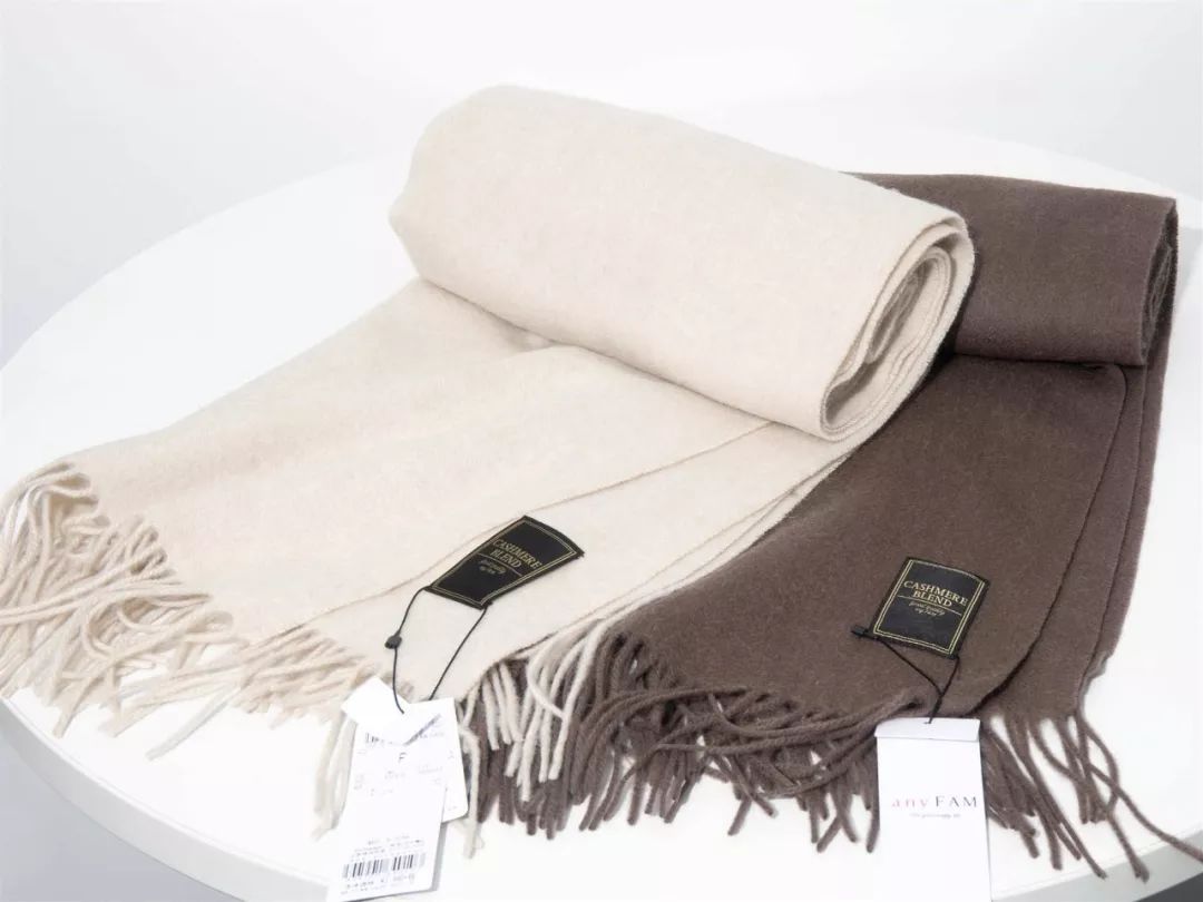 韩系暖冬降温围巾穿搭,时髦又百搭的保暖围巾显瘦减龄