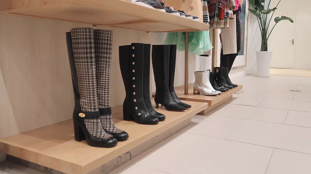 逛OUTLETS有多疗愈|我后悔现在才知道...