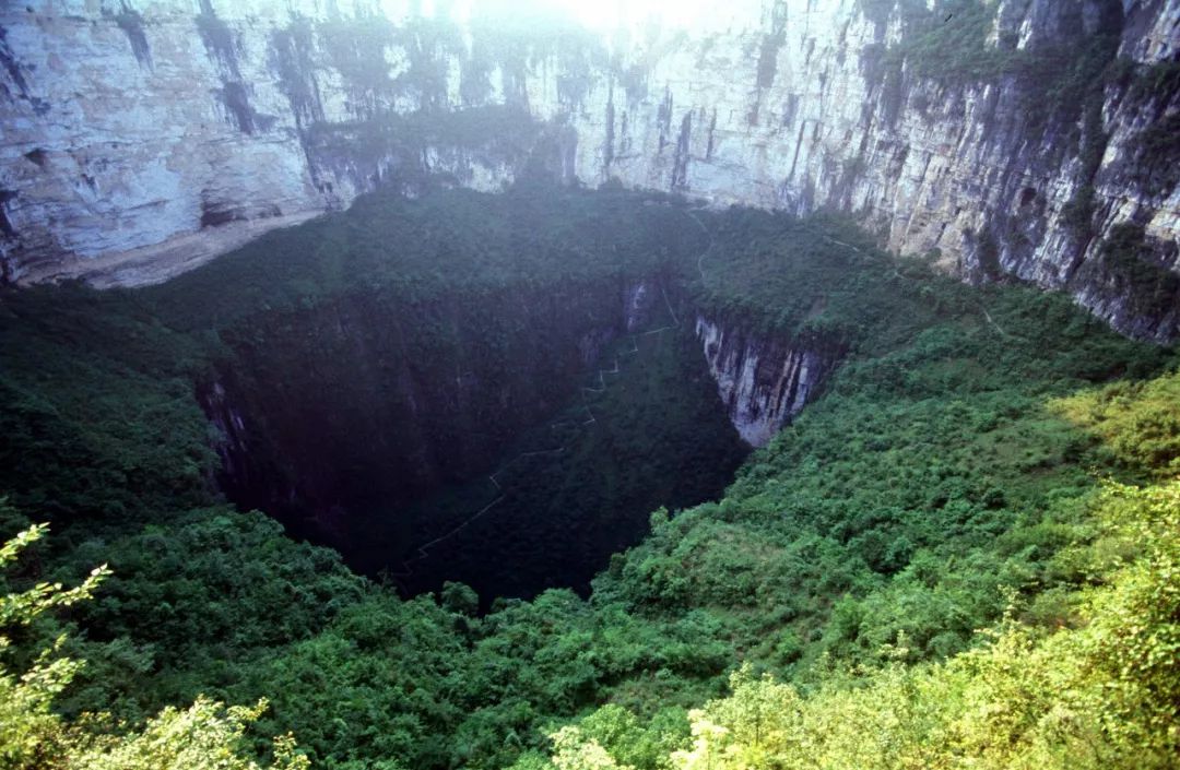 绝不坑人害人,决不坑蒙拐骗
