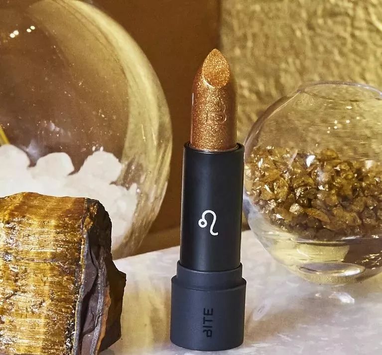 王鸥最好用的单品,王鸥在乘风破浪里推荐的唇膏