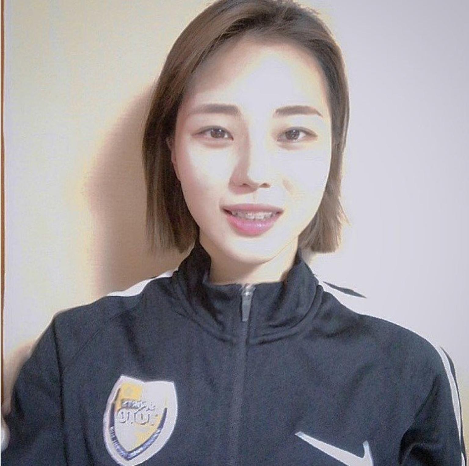 足球女神周秀珍撞脸秀智？她究竟是谁？