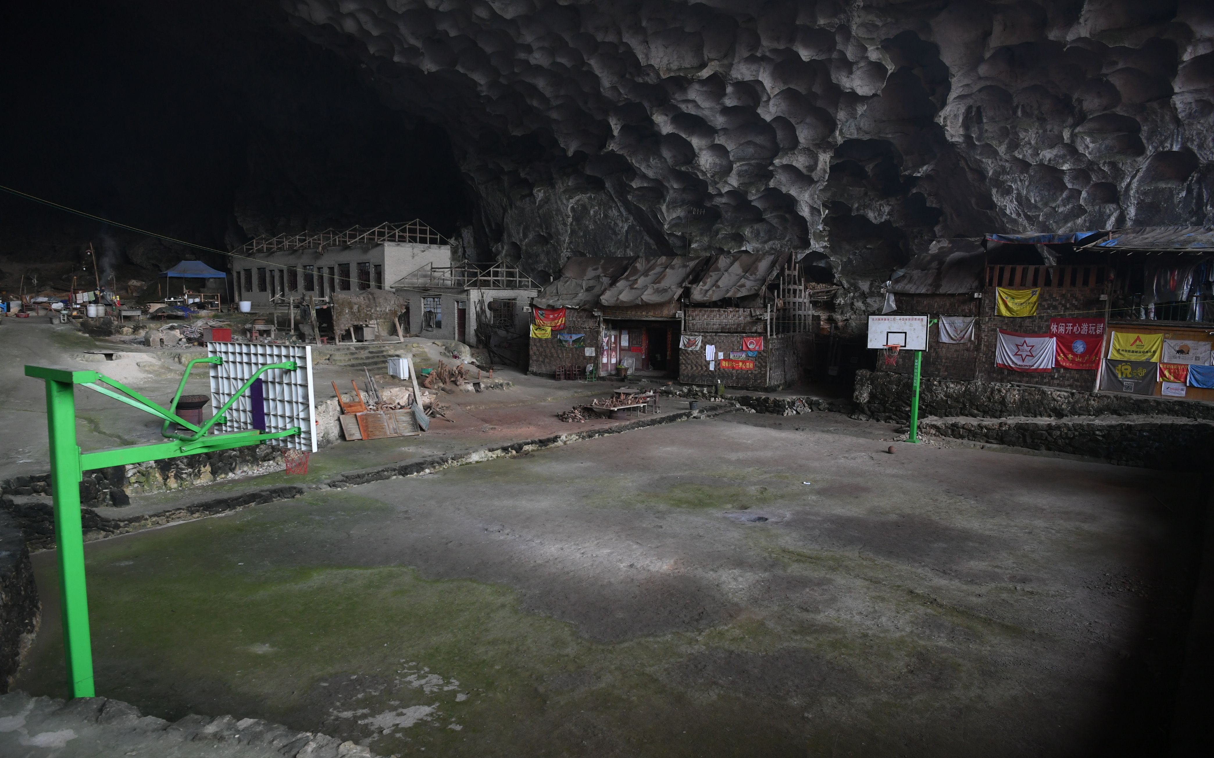 五代穴居人，一场遗世梦