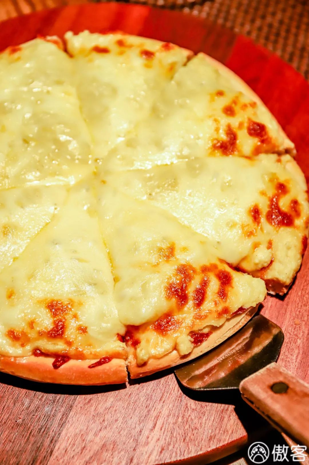 一周了，我还在想着他家的牛排芋酥杏片面包……