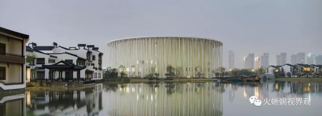 奥斯卡获奖影片《小妇人》的服装设计师是如何混搭风格和时代的？