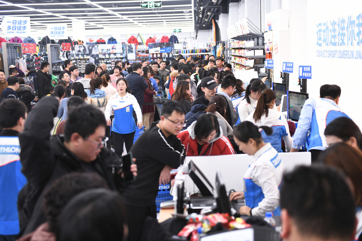 迪卡侬全国最大店,迪卡侬最近门店