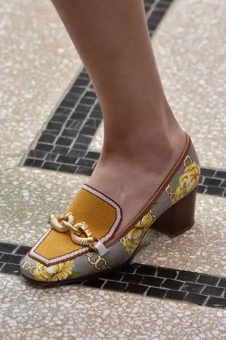 想买到便宜又好看的鞋看过来,今年最推荐的潮流鞋