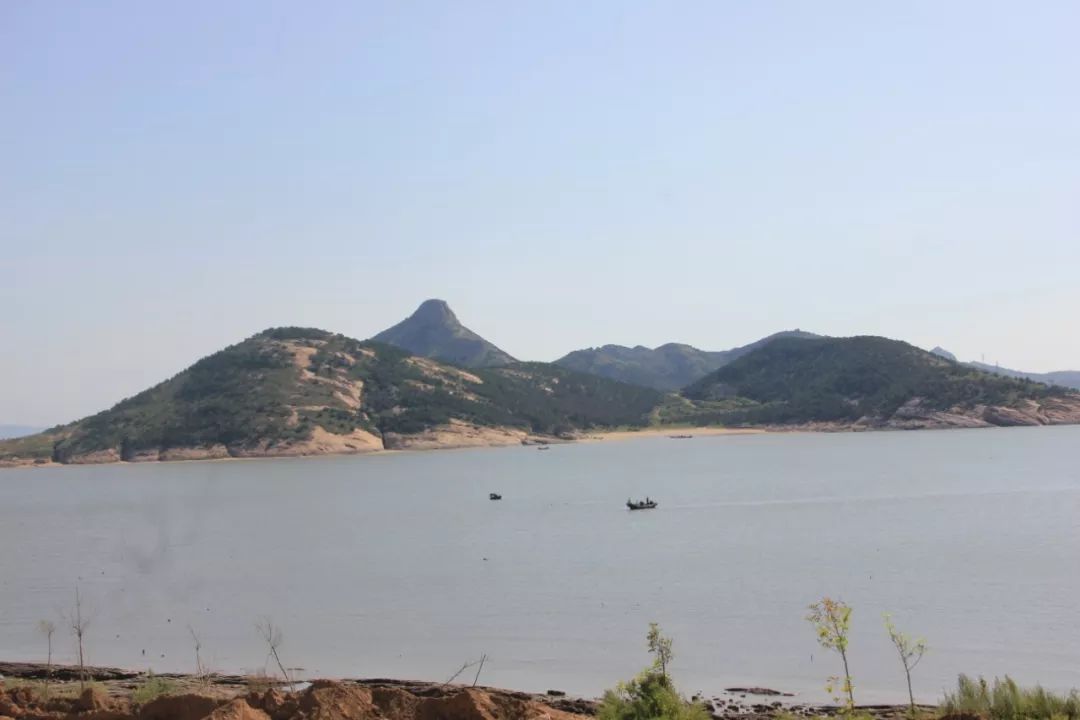 车主买了三菱劲炫，表示物有所值！操控良好的手动挡，外观前卫有格调，内饰被吐槽都不是大事儿