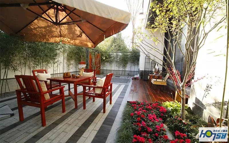 连顶豪都要靠“抢”？8000亩大湖，270°环幕景观