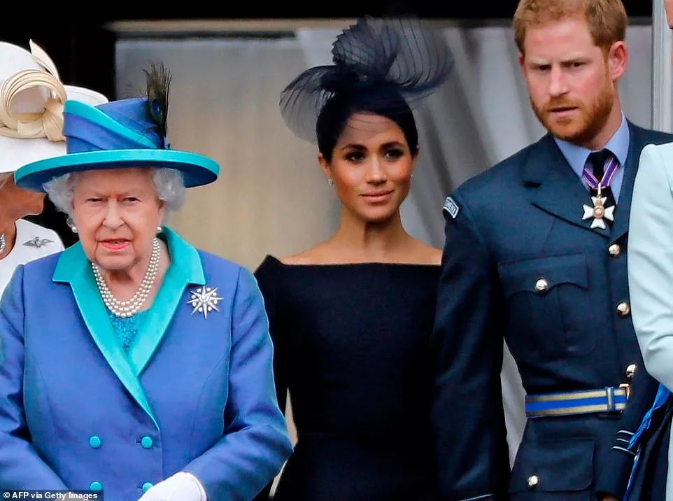 哈里梅根退出王室待遇,梅根哈里王子放弃头衔