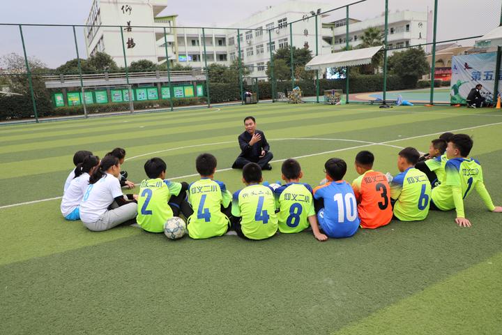 浠颁箟瓒崇悆,浠颁箟涔¤搐澶т細