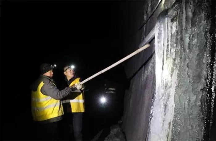 新春走基层景区坚守,新春走基层崤山分局