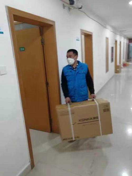 与新冠赛跑,与时间赛跑与疫情搏斗