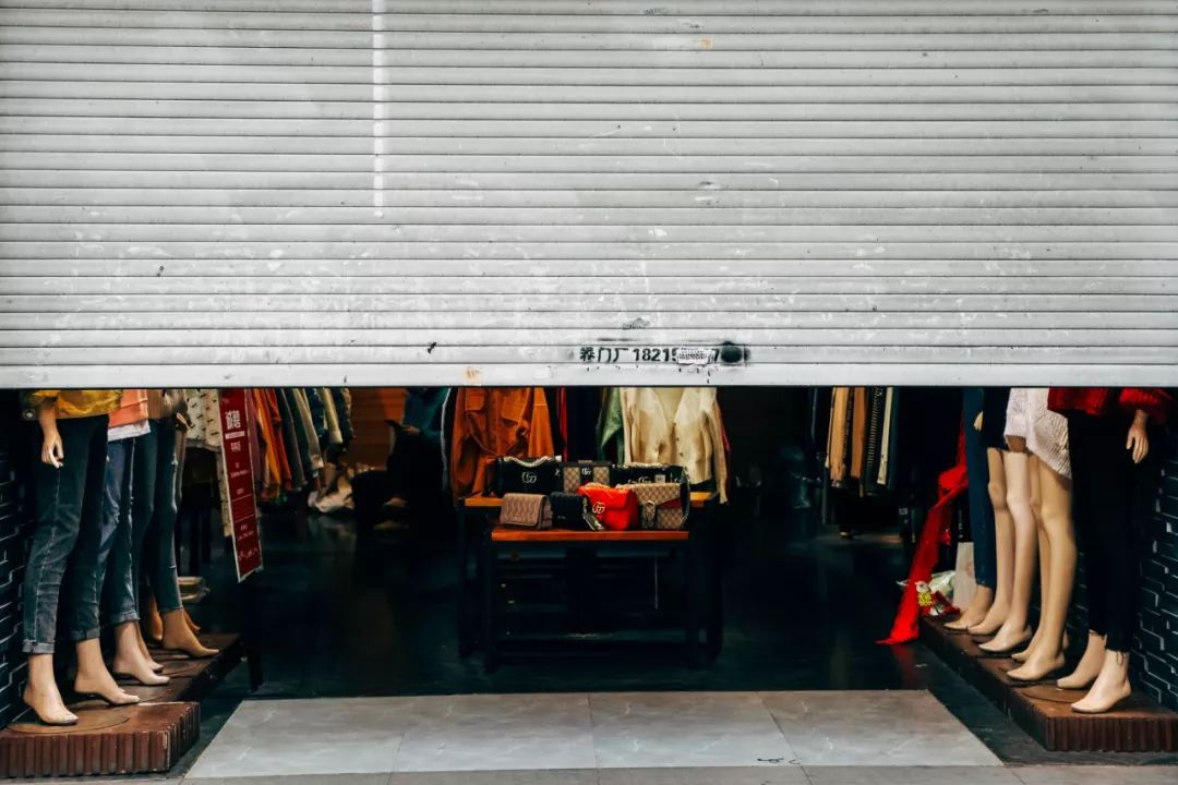 待阴霾散去我们一起去看海,待阴霾散去看春暖花开