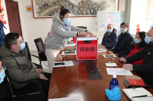 抗击疫情我们都在并肩作战,抗击疫情众志成城我们齐行动