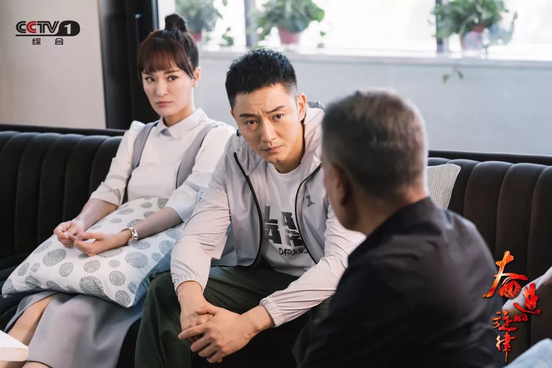 “调频”正能量电视剧《奋进的旋律》正在CCTV-1热播