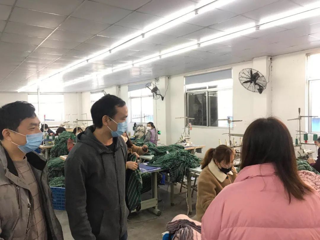 社区协助复工防疫两手抓,抓防疫促生产两手抓两手硬