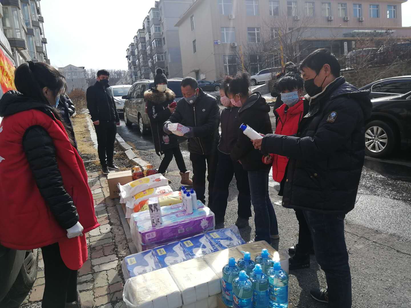 铁东：“四个服务”装满百姓的“菜篮米袋”