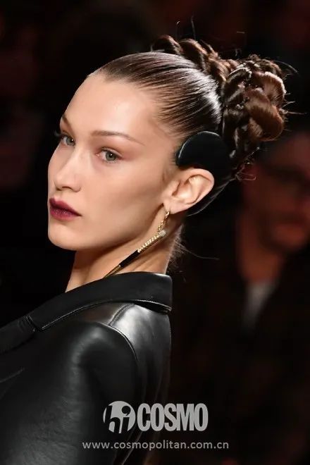 壹周潮话题|Bella女士“弯道超车”，可Gigi是怎么了？