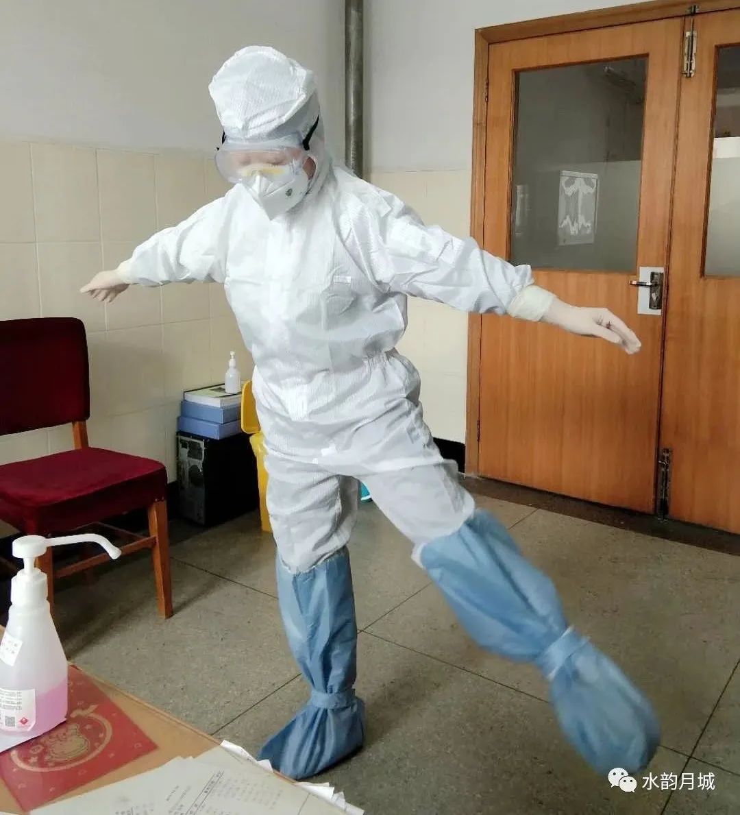 强技能、固防线中医肝胆医院组织防护技能大练兵