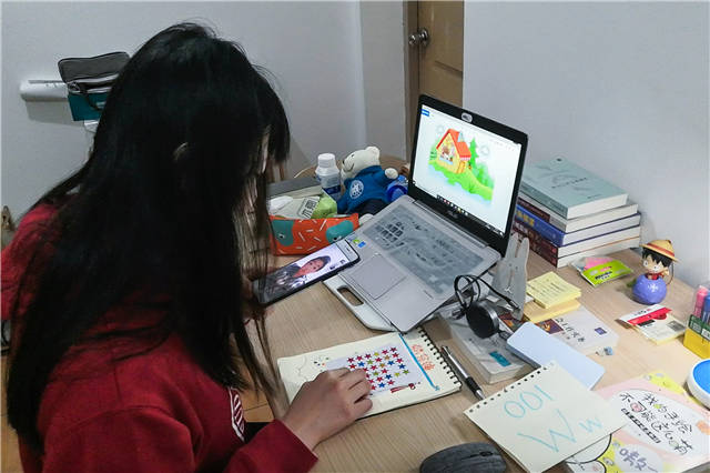 青春战疫人|95后“爱心辅导员”电脑里的N篇“教学日记”