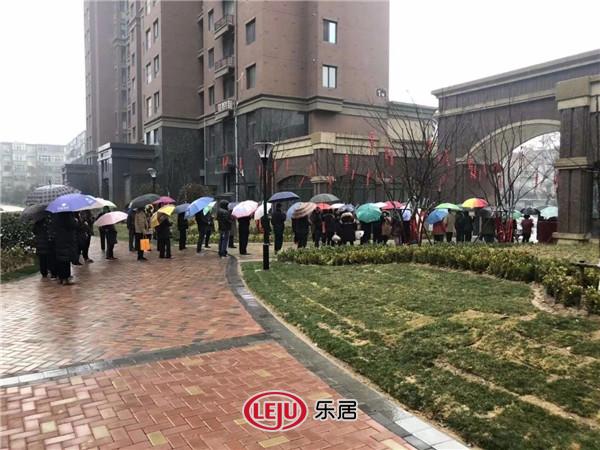 战“疫”有爱！忆通置业联手明迅传媒免费派送千斤菜