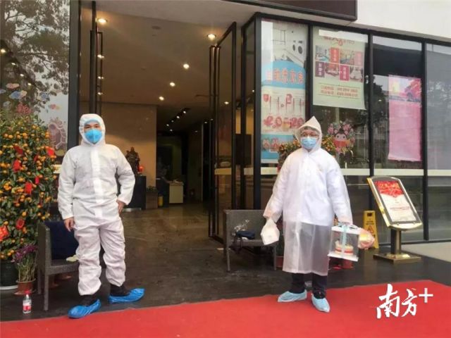 党员先锋队坚守在一线,老党员先锋队